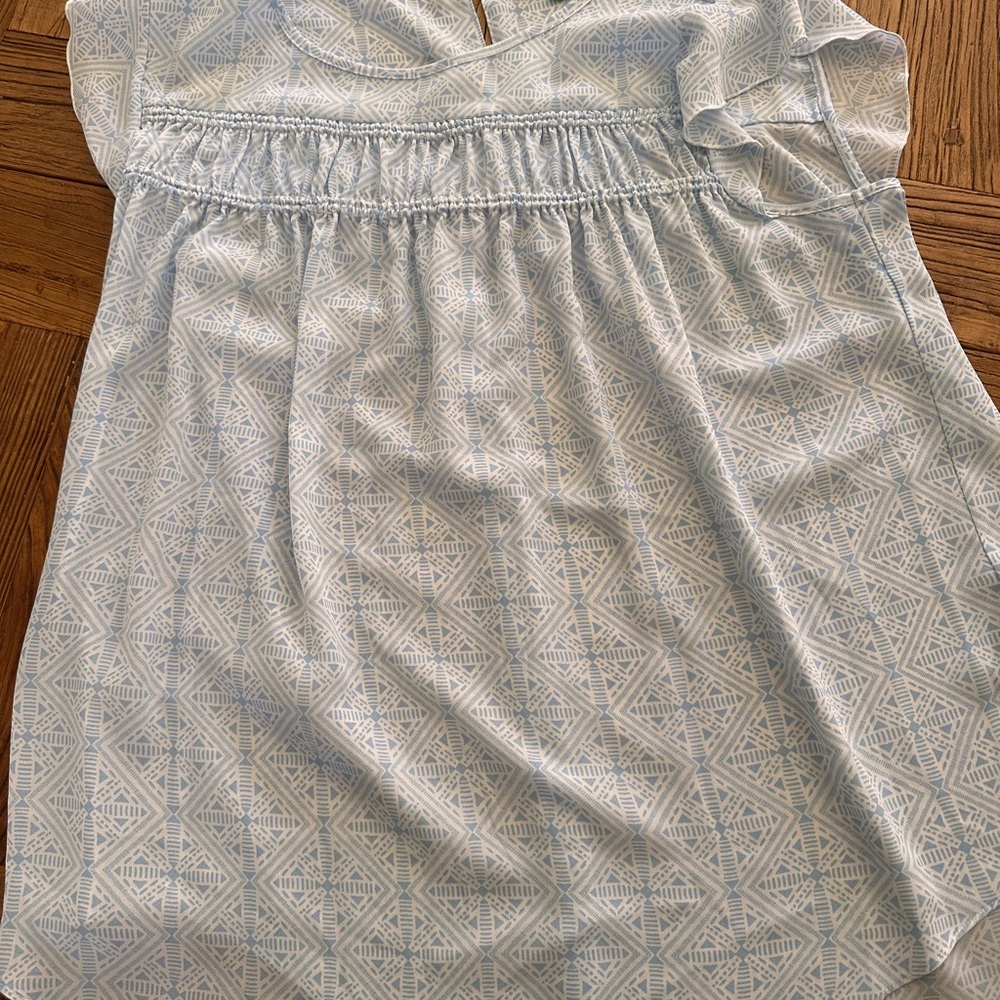 Zac & Rachel Light Blue Geometric Smocked Top